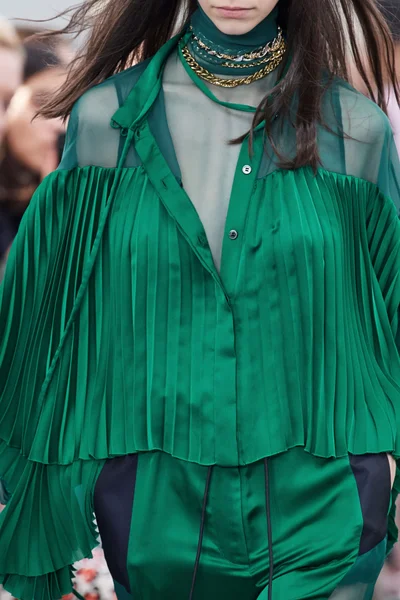Look 101